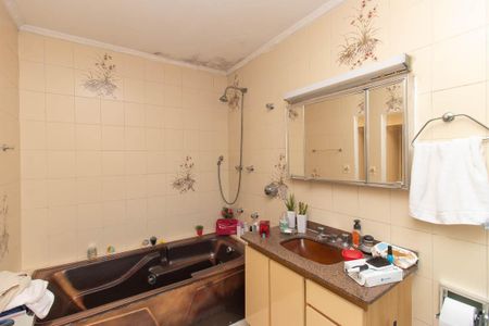 Casa à venda com 117m², 3 quartos e 3 vagasBanheiro da Suíte