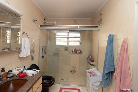 Casa à venda com 117m², 3 quartos e 3 vagasBanheiro da Suíte