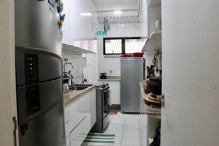 Apartamento para alugar com 77m², 2 quartos e 2 vagas Apartamento para alugar com 77m², 2 quartos e 2 vagasCozinha