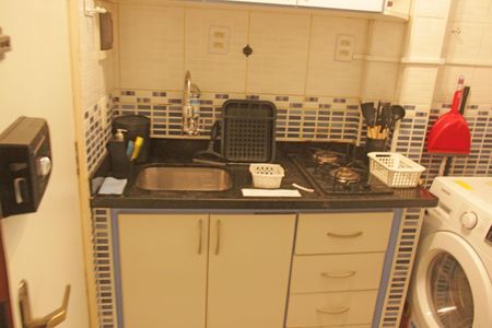 Studio para alugar com 33m², 1 quarto e sem vaga Studio para alugar com 33m², 1 quarto e sem vagaCozinha e Área de Serviço