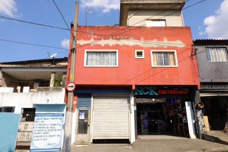 Casa para alugar com 70m², 5 quartos e sem vagaFachada do imóvel - Placa instalada no portão do imóvel - Código da placa: YWPD-227