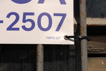 Casa para alugar com 70m², 5 quartos e sem vagaPlaca instalada no portão do imóvel - Código da placa: YWPD-227