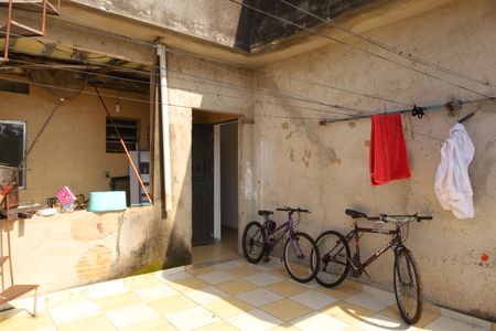 Casa para alugar com 70m², 5 quartos e sem vagaQuintal