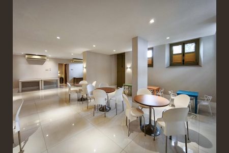 Apartamento à venda com 273m², 4 quartos e 3 vagasÁrea comum - Salão de festas