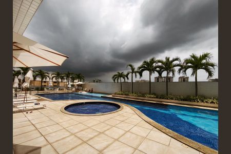 Apartamento à venda com 273m², 4 quartos e 3 vagasÁrea comum - Piscina