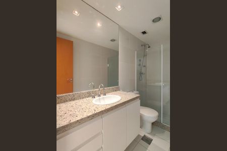 Apartamento à venda com 273m², 4 quartos e 3 vagasBanheiro da Suíte 3