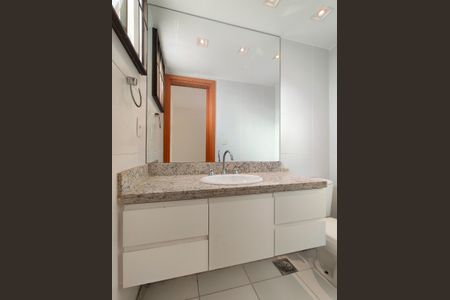 Apartamento à venda com 273m², 4 quartos e 3 vagasLavabo