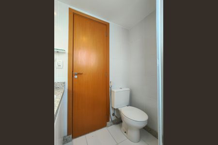 Apartamento à venda com 273m², 4 quartos e 3 vagasBanheiro da Suíte 1