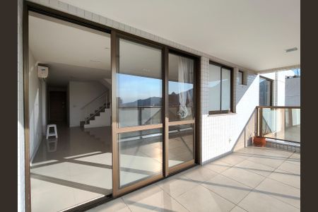 Apartamento à venda com 273m², 4 quartos e 3 vagasVaranda da Sala