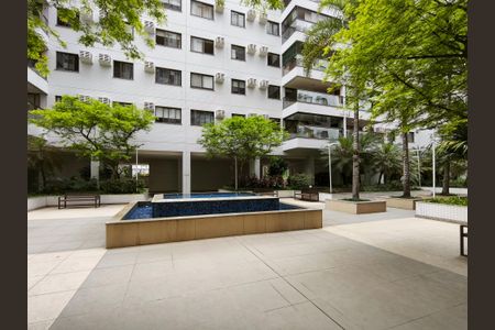 Apartamento à venda com 273m², 4 quartos e 3 vagasÁrea comum - Playground