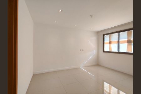 Apartamento à venda com 273m², 4 quartos e 3 vagasSuíte 2
