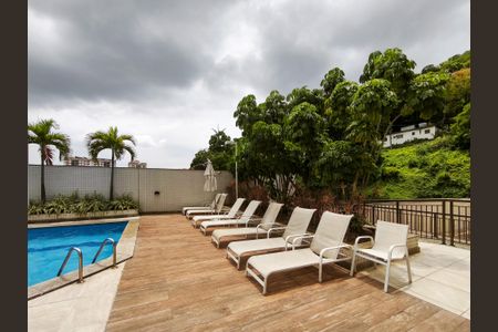 Apartamento à venda com 273m², 4 quartos e 3 vagasÁrea comum - Piscina