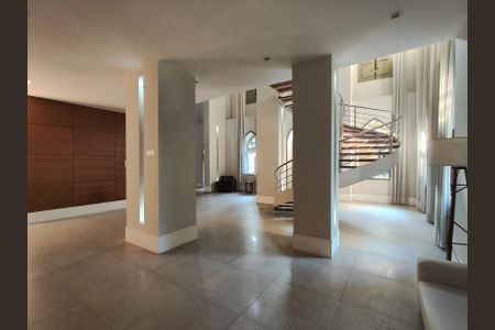 Apartamento à venda com 273m², 4 quartos e 3 vagasFachada e portaria