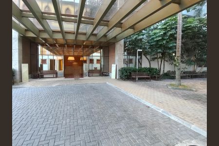 Apartamento à venda com 273m², 4 quartos e 3 vagasFachada e portaria