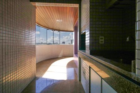 Apartamento para alugar com 305m², 5 quartos e 2 vagas Apartamento para alugar com 305m², 5 quartos e 2 vagasVaranda gourmet