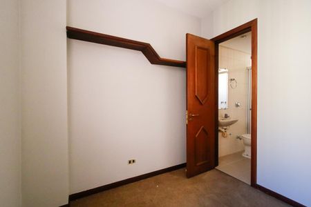 Apartamento para alugar com 305m², 5 quartos e 2 vagas Apartamento para alugar com 305m², 5 quartos e 2 vagasQuarto de Serviço