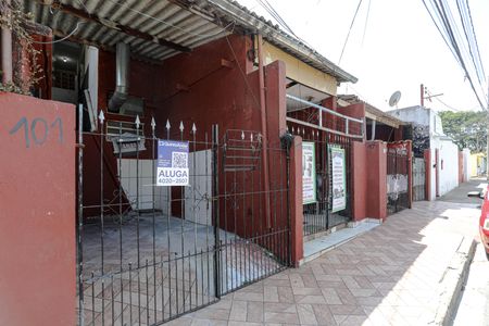 Casa para alugar com 40m², 2 quartos e 1 vaga Casa para alugar com 40m², 2 quartos e 1 vagaFachada