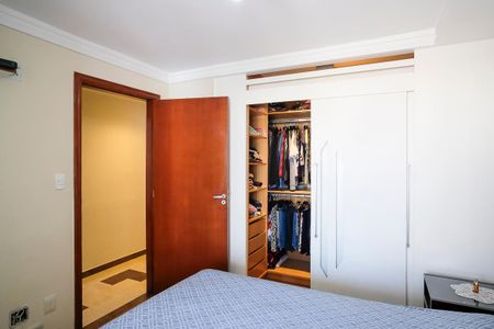 Apartamento à venda com 188m², 3 quartos e 2 vagasSuíte 