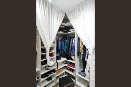 Casa à venda com 123m², 3 quartos e 2 vagasCloset