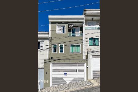 Casa à venda com 123m², 3 quartos e 2 vagasFachada + plaquinha