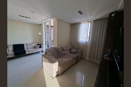 Apartamento à venda com 62m², 3 quartos e 1 vagaSala