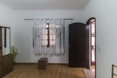 Casa para alugar com 454m², 3 quartos e 4 vagas Casa para alugar com 454m², 3 quartos e 4 vagasQuarto 2