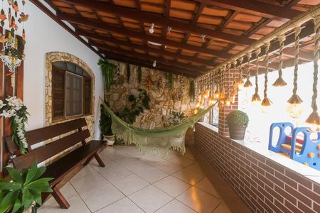 Casa para alugar com 454m², 3 quartos e 4 vagas Casa para alugar com 454m², 3 quartos e 4 vagasVaranda