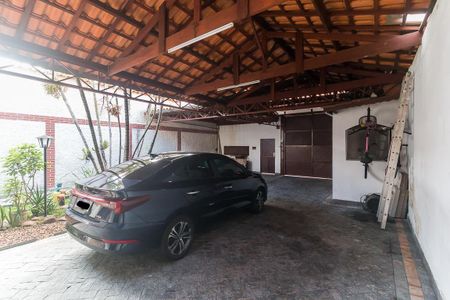 Casa para alugar com 454m², 3 quartos e 4 vagas Casa para alugar com 454m², 3 quartos e 4 vagasGaragem