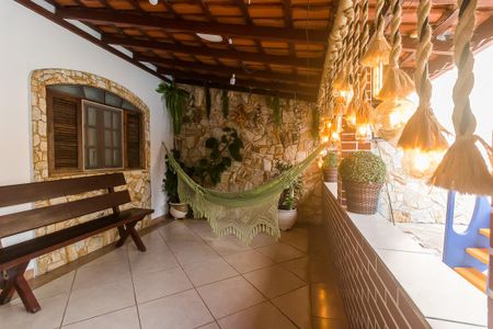 Casa para alugar com 454m², 3 quartos e 4 vagas Casa para alugar com 454m², 3 quartos e 4 vagasVaranda