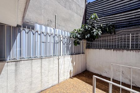 Casa à venda com 120m², 3 quartos e sem vagaÁrea externa
