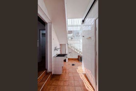 Casa à venda com 120m², 3 quartos e sem vagaÁrea de Serviço