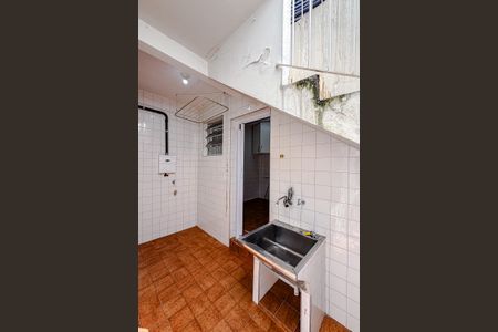 Casa à venda com 120m², 3 quartos e sem vagaÁrea de Serviço