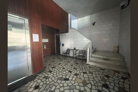 Apartamento à venda com 75m², 2 quartos e 1 vagaHall de entrada