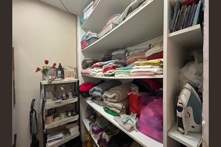 Apartamento à venda com 75m², 2 quartos e 1 vagaCloset da suíte