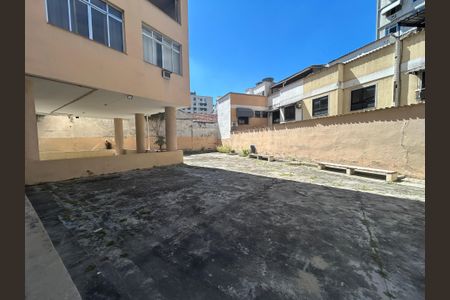 Apartamento à venda com 75m², 2 quartos e 1 vagaÁrea comum