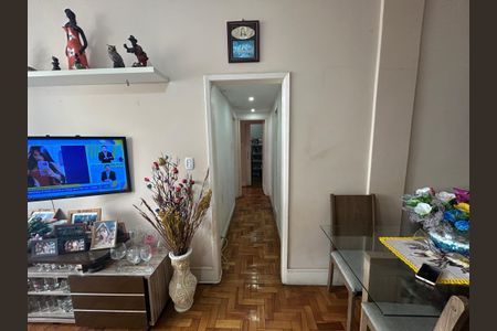 Apartamento à venda com 75m², 2 quartos e 1 vagaCorredor