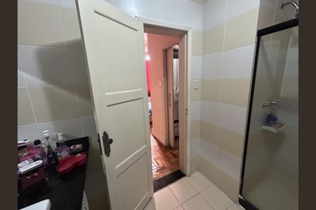 Apartamento à venda com 75m², 2 quartos e 1 vagaBanheiro da Suíte