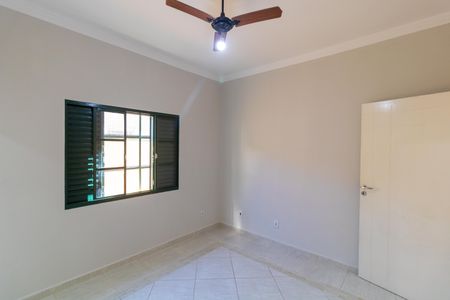 Casa para alugar com 130m², 2 quartos e 3 vagas Casa para alugar com 130m², 2 quartos e 3 vagasSuíte