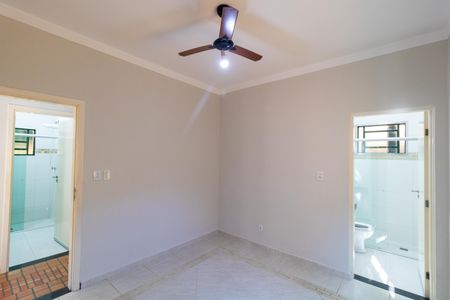 Casa para alugar com 130m², 2 quartos e 3 vagas Casa para alugar com 130m², 2 quartos e 3 vagasSuíte