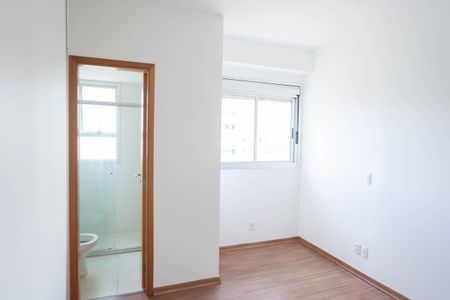 Apartamento para alugar com 66m², 2 quartos e 2 vagassuite 