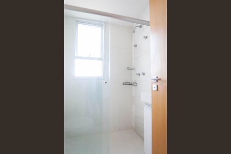 Apartamento para alugar com 66m², 2 quartos e 2 vagasBanheiro suite 