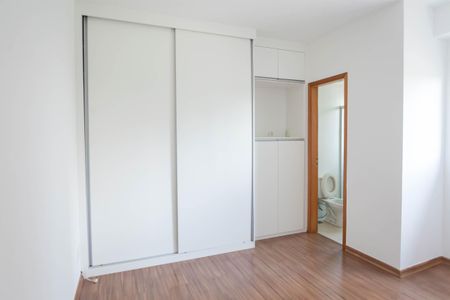 Apartamento para alugar com 66m², 2 quartos e 2 vagassuite 