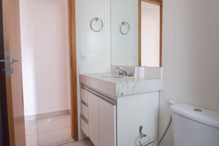 Apartamento para alugar com 66m², 2 quartos e 2 vagasBanheiro Social