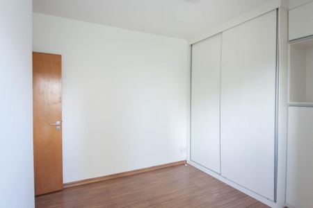 Apartamento para alugar com 66m², 2 quartos e 2 vagassuite 