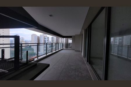 Apartamento à venda com 167m², 3 quartos e 3 vagas Apartamento à venda com 167m², 3 quartos e 3 vagasVaranda