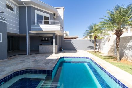 Casa de condomínio para alugar com 255m², 3 quartos e 4 vagas Casa de condomínio para alugar com 255m², 3 quartos e 4 vagasQuintal