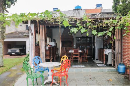 Casa à venda com 270m², 4 quartos e 2 vagasCozinha Externa - Área Gourmet