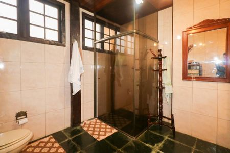 Casa à venda com 270m², 4 quartos e 2 vagasBanheiro 1