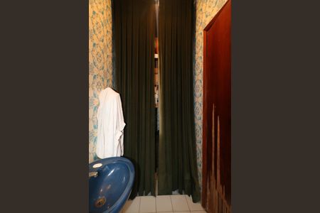 Casa à venda com 270m², 4 quartos e 2 vagasBanheiro 2