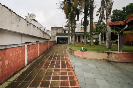 Casa à venda com 270m², 4 quartos e 2 vagasÁrea externa